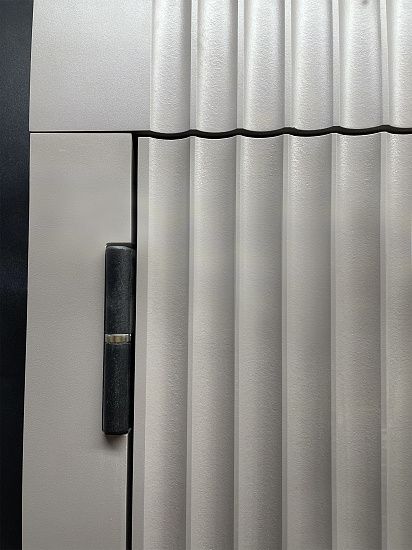 Входная дверь  